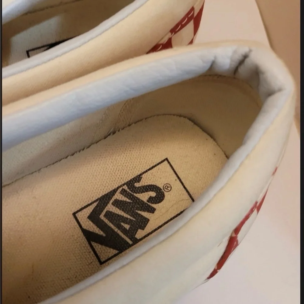 VANS Men's Size 9.5  Slip-On Checkerboard Skate Shoe  Red / Off White - Picture 4 of 9